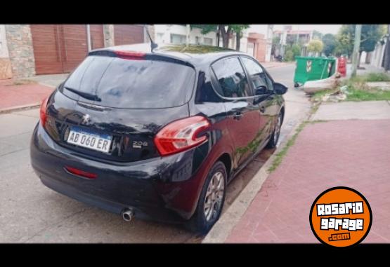 Autos - Peugeot 208 2017 Nafta 113000Km - En Venta