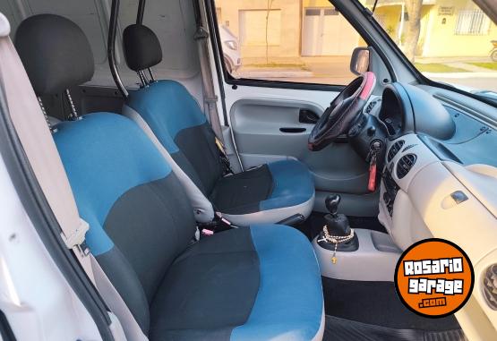Utilitarios - Renault Kangoo 2011 GNC 270000Km - En Venta