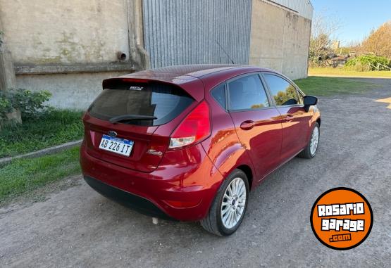 Autos - Ford Fiesta 2017 Nafta 130000Km - En Venta