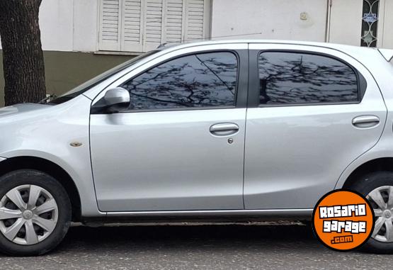 Autos - Toyota Etios 1.5 2014 Nafta 104000Km - En Venta