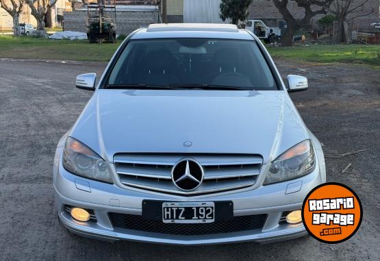 Autos - Mercedes Benz C 2009 Nafta 136000Km - En Venta