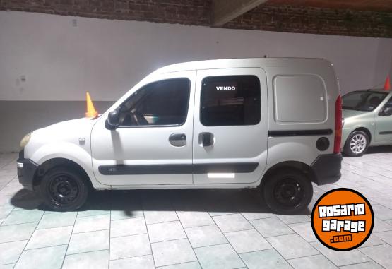 Utilitarios - Renault Kangoo 2015 GNC 190000Km - En Venta