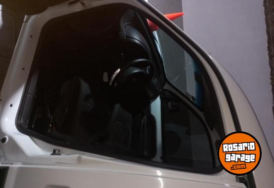 Utilitarios - Renault Kangoo 2015 GNC 190000Km - En Venta