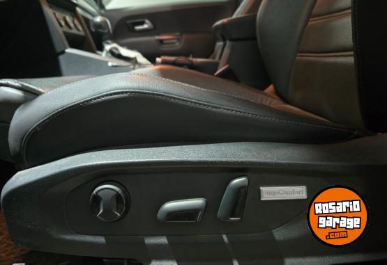 Camionetas - Volkswagen AMAROK V6 3.0 HIGH 2021 Diesel 94000Km - En Venta