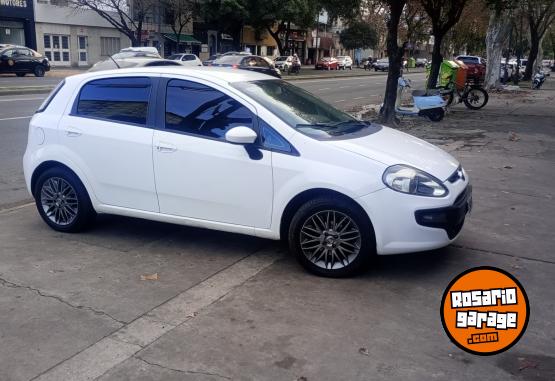 Autos - Fiat Punto Atractive 2014 GNC 104000Km - En Venta