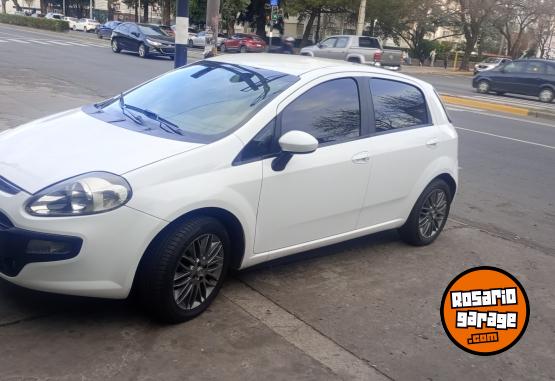 Autos - Fiat Punto Atractive 2014 GNC 104000Km - En Venta