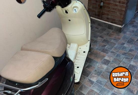 Motos - Motomel Euro 2025 Nafta 3000Km - En Venta