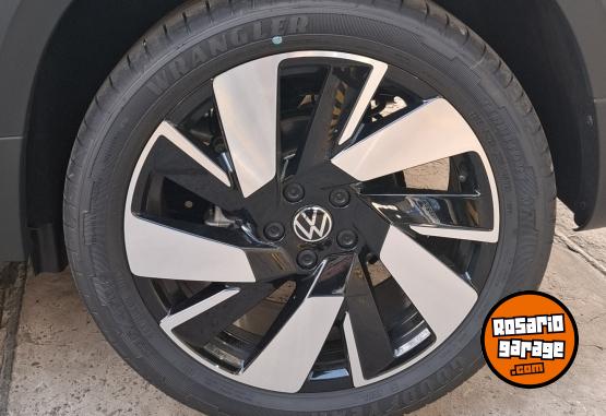 Autos - Volkswagen Taos Highline 1.4T 2026 Nafta 0Km - En Venta