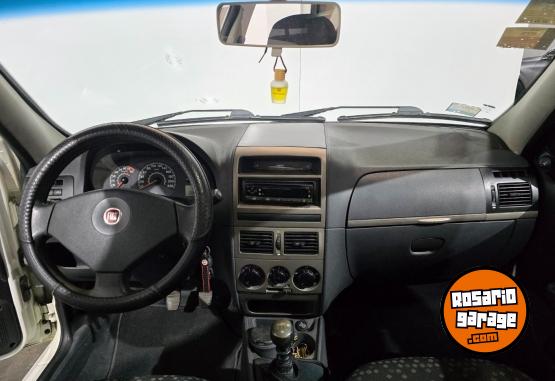 Autos - Fiat SIENA ATRATTIVE 1.4 BE 2011 Nafta 126000Km - En Venta