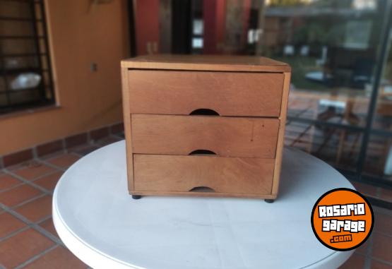 Hogar - Cajonera de tres cajones - En Venta