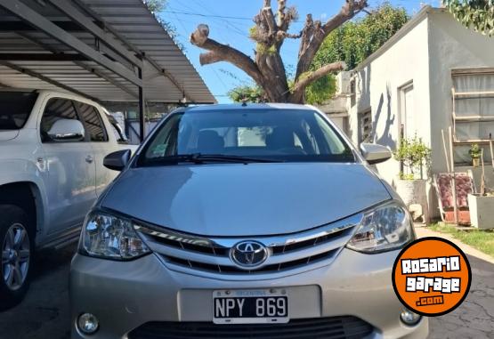 Autos - Toyota Etíos xĺs 2014 Nafta 90000Km - En Venta