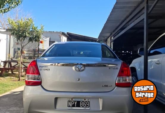 Autos - Toyota Etíos xĺs 2014 Nafta 90000Km - En Venta