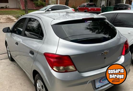 Autos - Chevrolet ONIX JOY 2019 Nafta 121000Km - En Venta
