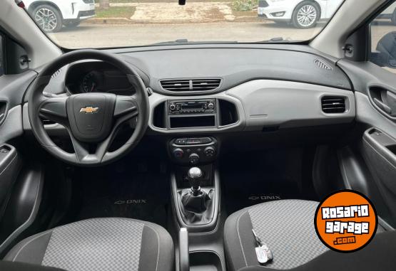 Autos - Chevrolet ONIX JOY 2019 Nafta 121000Km - En Venta