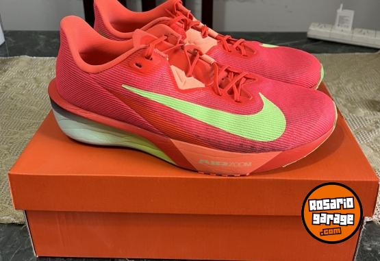 Indumentaria - ZAPATILLAS NIKE Air Zoom Rival FLY 4 - En Venta