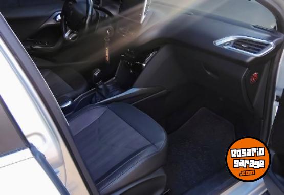 Autos - Peugeot 2008 feline 2018 Nafta 82000Km - En Venta