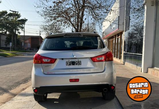Camionetas - Mitsubishi OUTLANDER SPORT 2.0 4X4 2014 Nafta 104000Km - En Venta