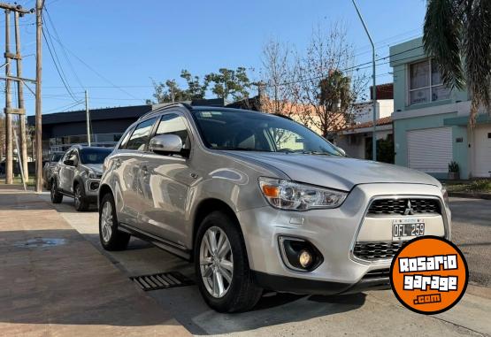 Camionetas - Mitsubishi OUTLANDER SPORT 2.0 4X4 2014 Nafta 104000Km - En Venta
