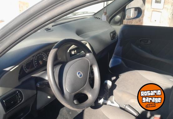 Autos - Fiat Siena 2004 Nafta 183000Km - En Venta