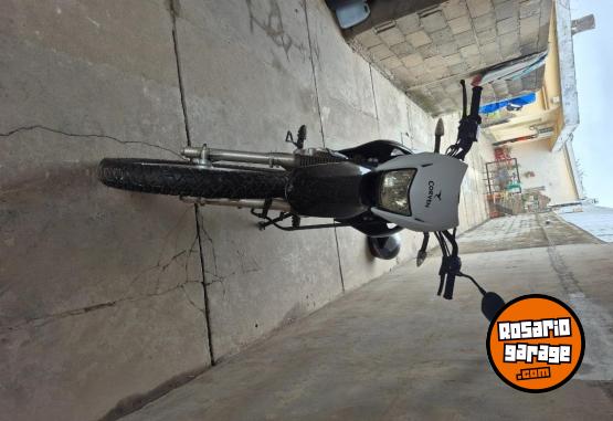 Motos - Corven Triax 150 2022 Nafta 30000Km - En Venta