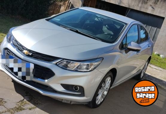 Autos - Chevrolet Cruze lt 4 puertas 2017 Nafta 110000Km - En Venta