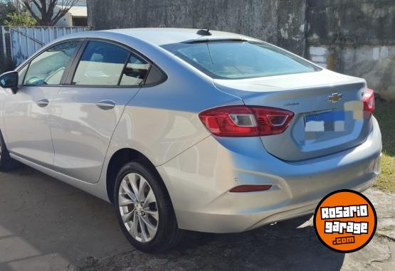Autos - Chevrolet Cruze lt 4 puertas 2017 Nafta 110000Km - En Venta