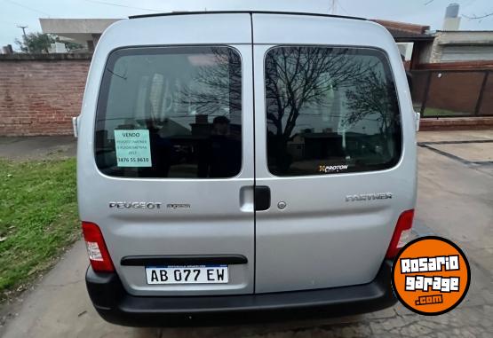 Utilitarios - Peugeot Partner confort 1.6 2017 Nafta 115600Km - En Venta