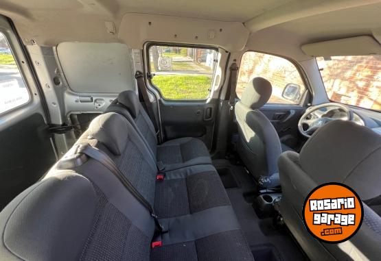 Utilitarios - Peugeot Partner confort 1.6 2017 Nafta 115600Km - En Venta