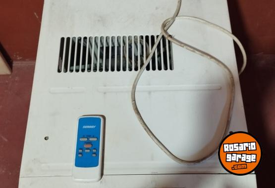 Hogar - AIRE ACONDICIONADO FRIO CALOR SURREY FUNCIONANDO PERFECTAMENTE $ 500.000 ACEPTARIA MOTO DE TITULAR - En Venta
