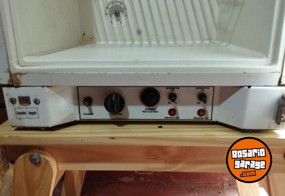 Hogar - HELADERAS TRIAL A GAS Y 220 MARCA DOMETIC Y SIANAGAS CADA UNA $ 800.000 ACEPTARIA MOTO DE TITULAR - En Venta