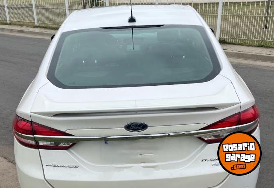 Autos - Ford Mondeo titanium 2018 Nafta 100000Km - En Venta