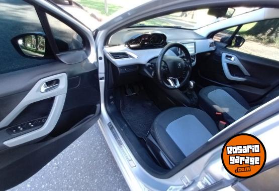 Autos - Peugeot 208 2013 Nafta 111Km - En Venta