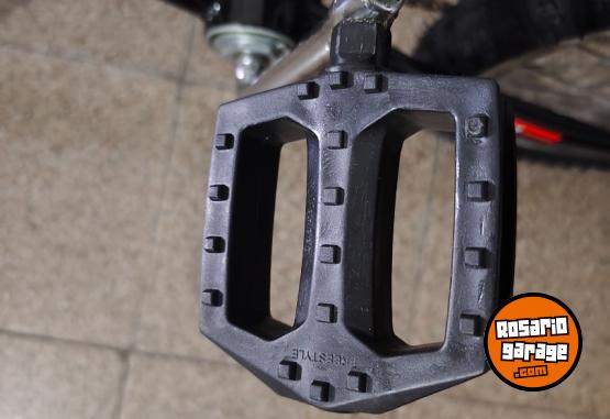 Deportes - BICICLETA RODADO 20, TIPO BMX. - En Venta
