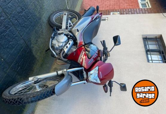 Motos - Honda NX4 Falcon 400 2012 Nafta 33537Km - En Venta