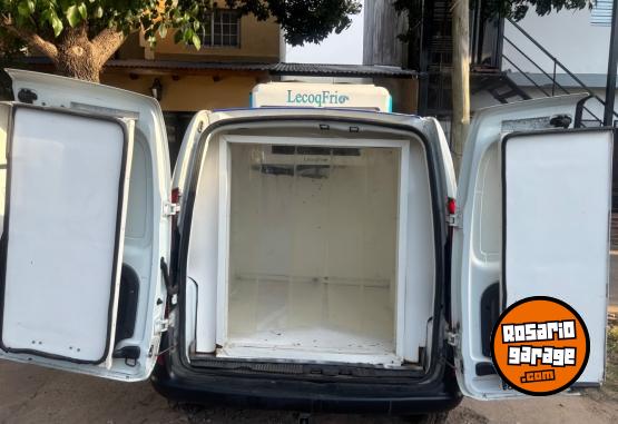 Utilitarios - Renault Kangoo 2016 GNC 208000Km - En Venta