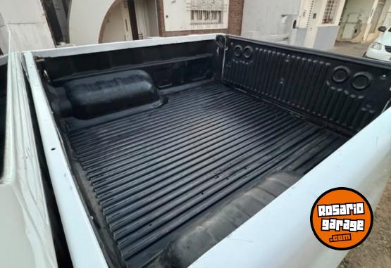 Camionetas - Toyota Hilux DX 2011 Diesel 320000Km - En Venta