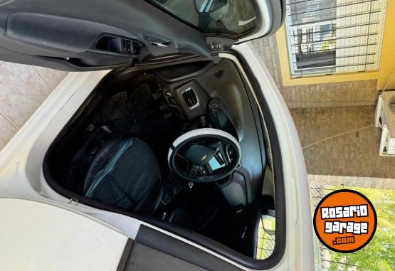 Autos - Chevrolet Onix 2018 Nafta 180000Km - En Venta