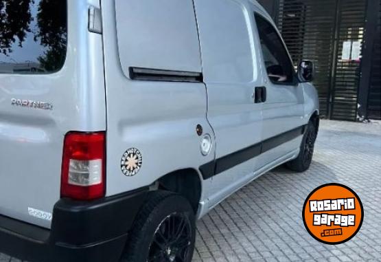 Utilitarios - Peugeot Parntner 2013 Diesel 180000Km - En Venta