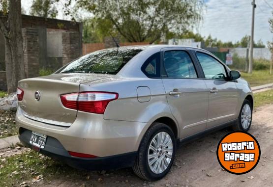 Autos - Fiat Grand sienna 2013 Nafta 110000Km - En Venta