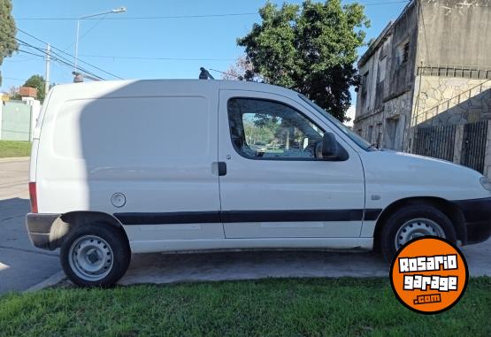 Utilitarios - Peugeot PARTNER FURGON 1.9 D 2008 Diesel 272900Km - En Venta