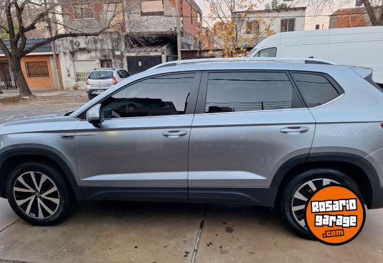 Autos - Volkswagen Taos highline 2022 Nafta 40000Km - En Venta