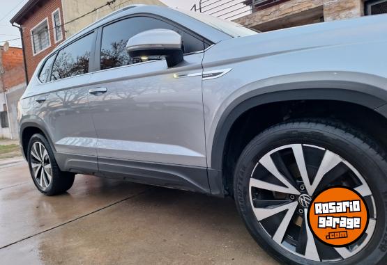 Autos - Volkswagen Taos highline 2022 Nafta 40000Km - En Venta