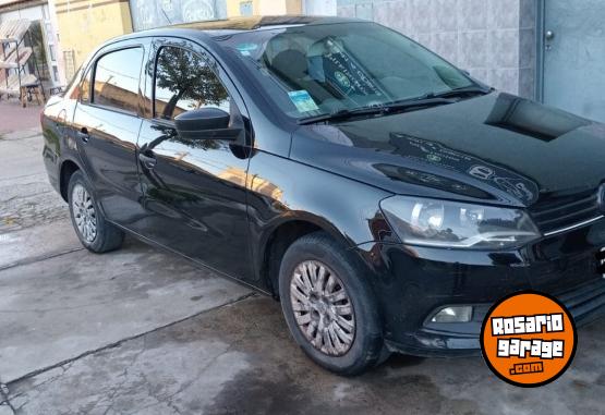 Autos - Volkswagen Voyage 2013 Nafta 290000Km - En Venta