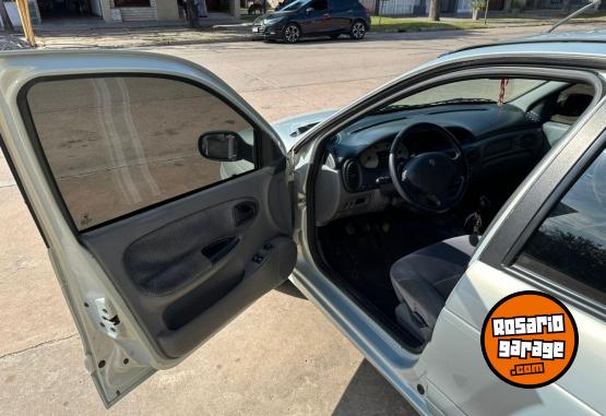 Autos - Renault MEGANE FASE 2 – PRIVILEGE 2004 Diesel 281366Km - En Venta
