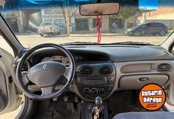 Autos - Renault MEGANE FASE 2 – PRIVILEGE 2004 Diesel 281366Km - En Venta