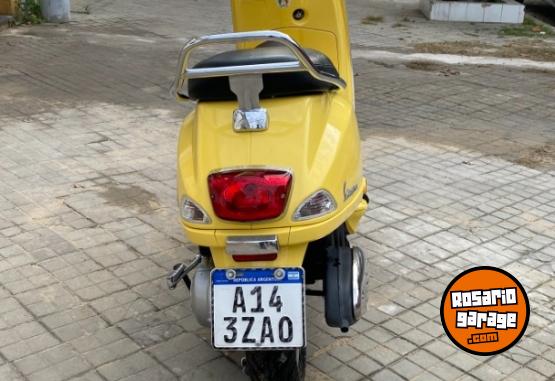 Motos - Vespa VXL150 2018 Nafta 9800Km - En Venta