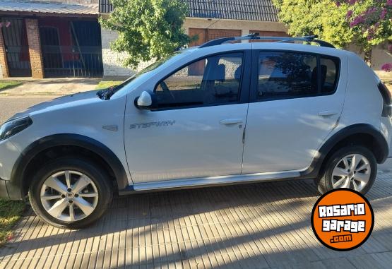 Autos - Renault Sandero Stepway 2015 Nafta 120000Km - En Venta