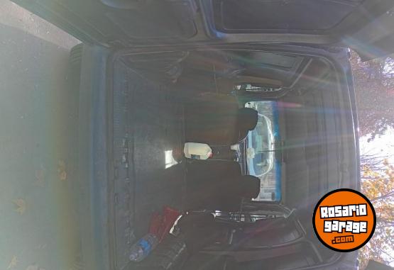 Utilitarios - Renault Kangoo 2016 GNC 275000Km - En Venta