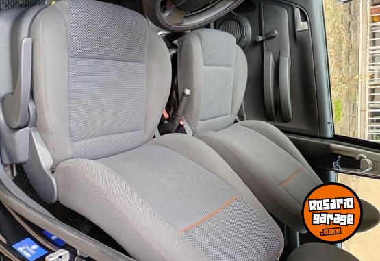 Autos - Volkswagen FOX 2008 Nafta 112000Km - En Venta