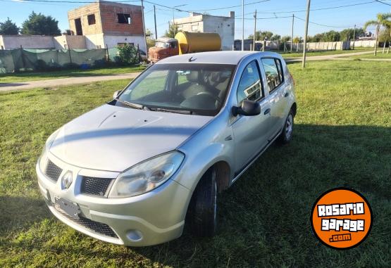 Autos - Renault Sandero 2010 Nafta 192000Km - En Venta